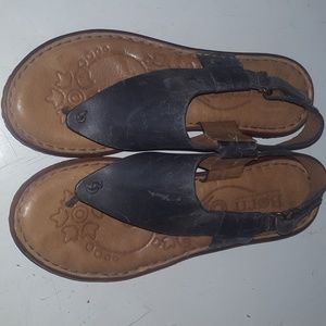Born sandals